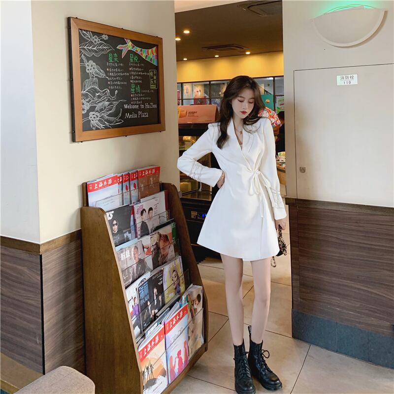 【dress】美人度アップ韓国系超人気切り替えスーツネックドローストリングAライン