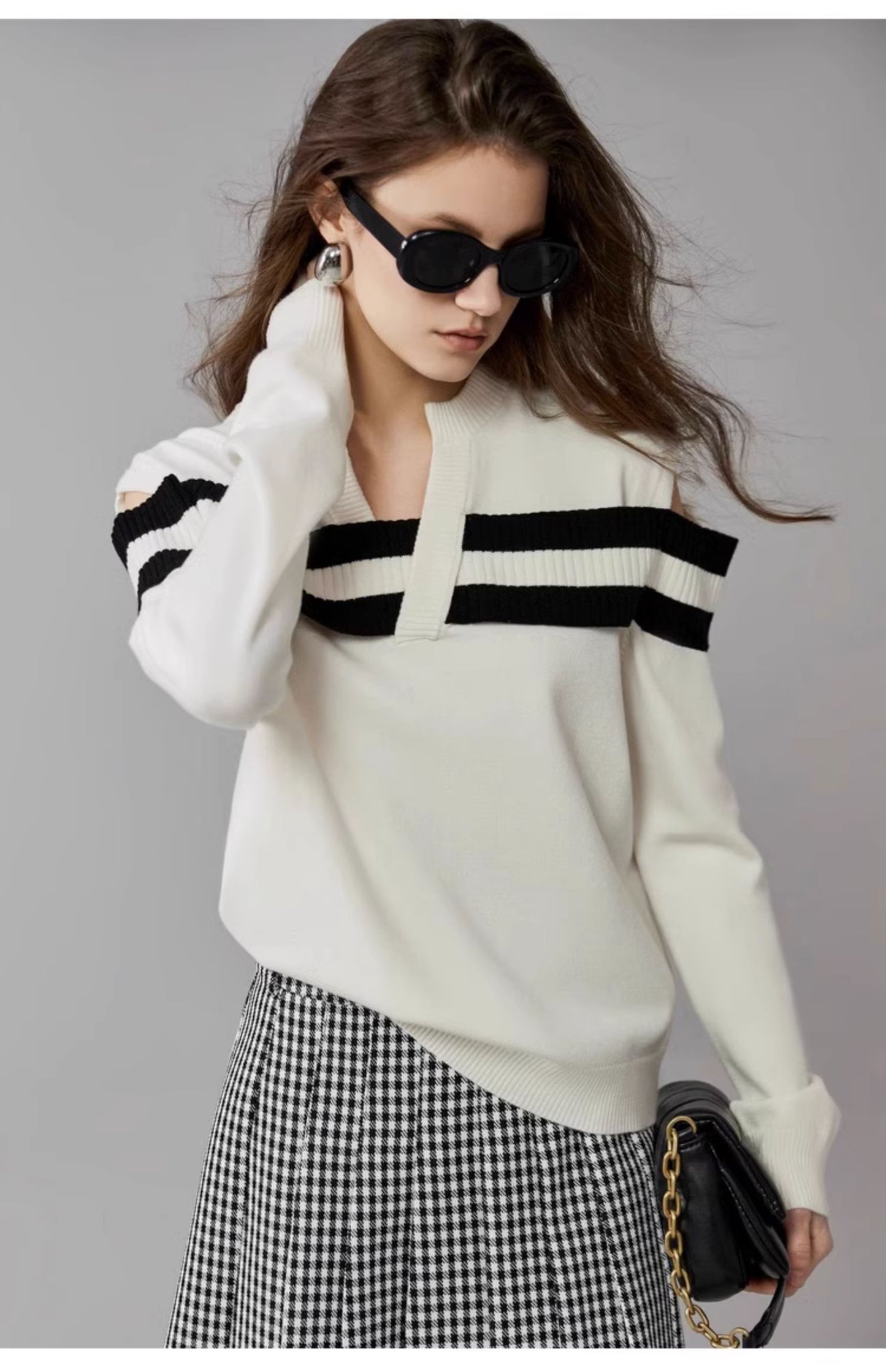 【Tops】シンプル肩見せニット W13969