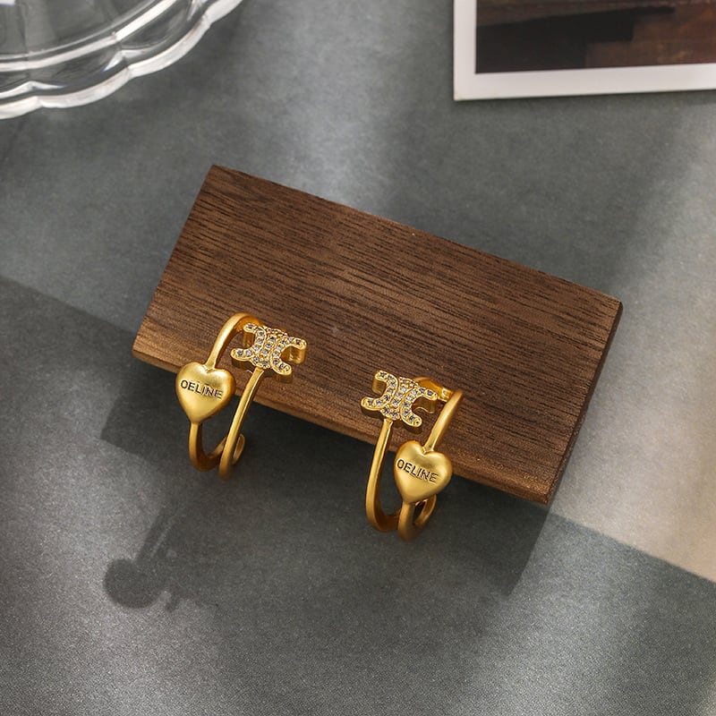 【雑貨】ラインストーン英字柄ピアス W10995