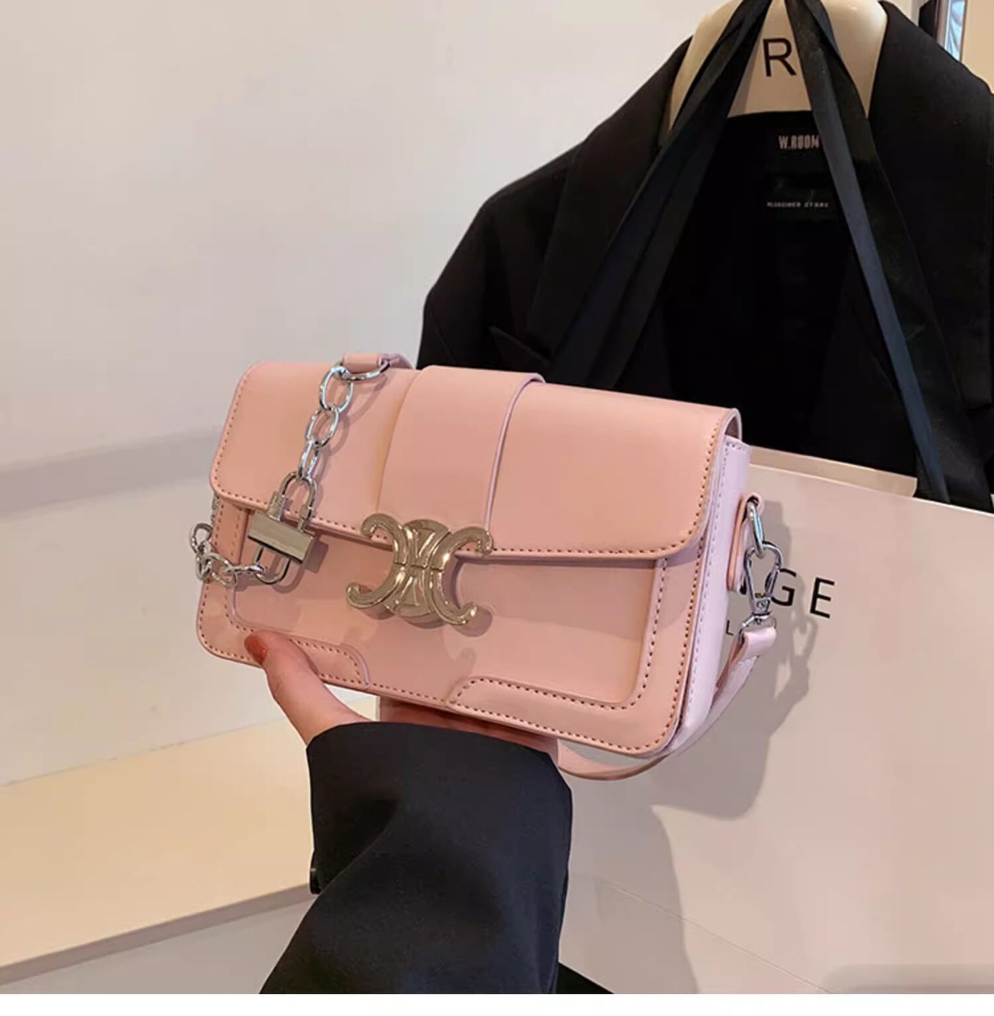 【GOODS】ショルダーバッグ M22127