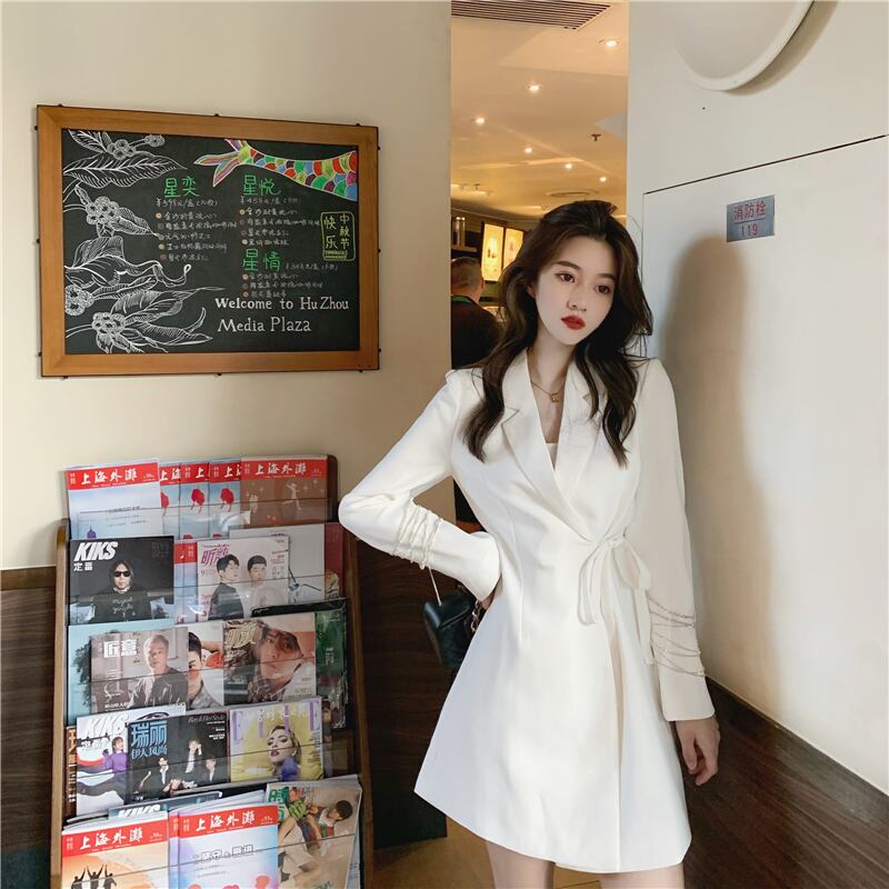 【dress】美人度アップ韓国系超人気切り替えスーツネックドローストリングAライン