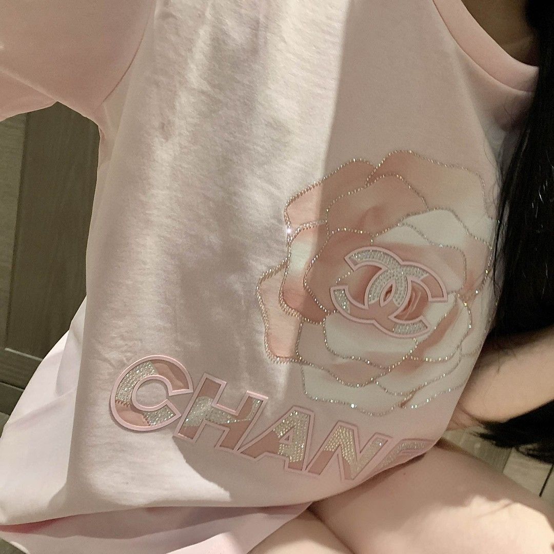 【Tops】キラキラ花柄Tシャツ T01625