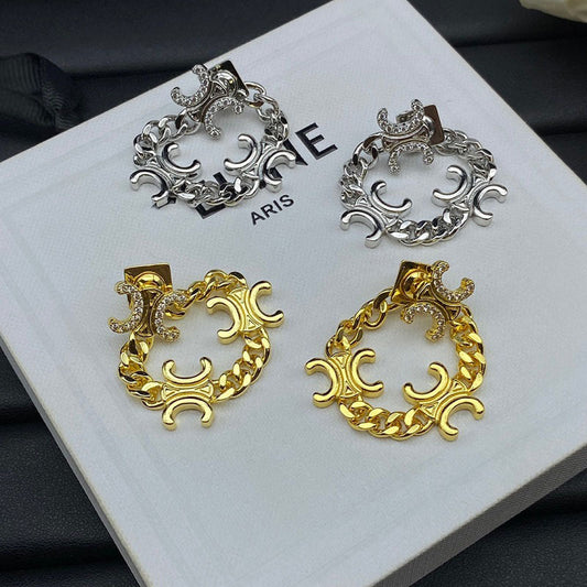 【雑貨】２色展開デザインイヤリング T0792
