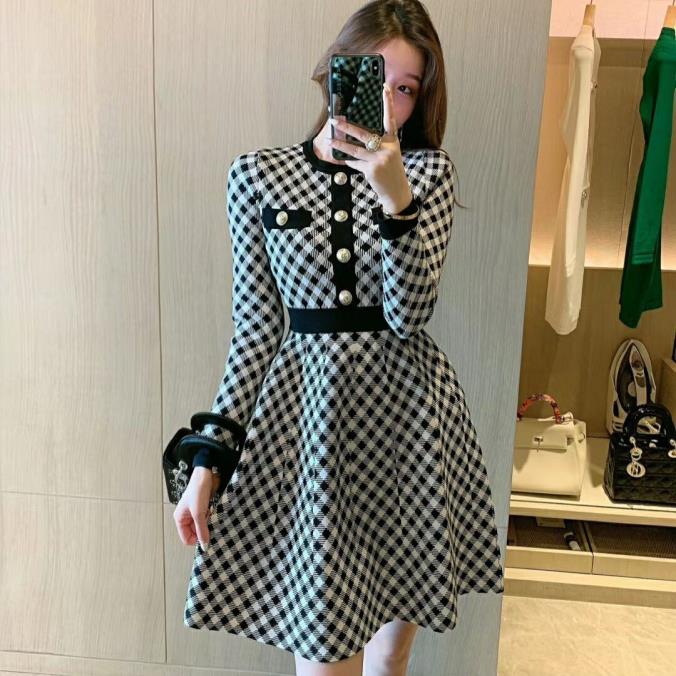 【Dress】新入荷～韓国ファッション千鳥格子Aライン秋冬ニットワンピース2色選択可  Z-4381