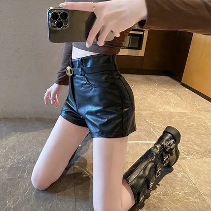 【Botomms】3色展開PUショートパンツ　Z7962