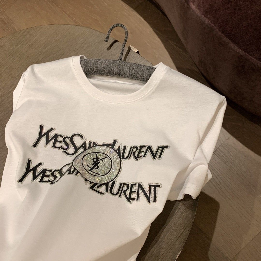 【Tops】ラインストーンTシャツ T01624