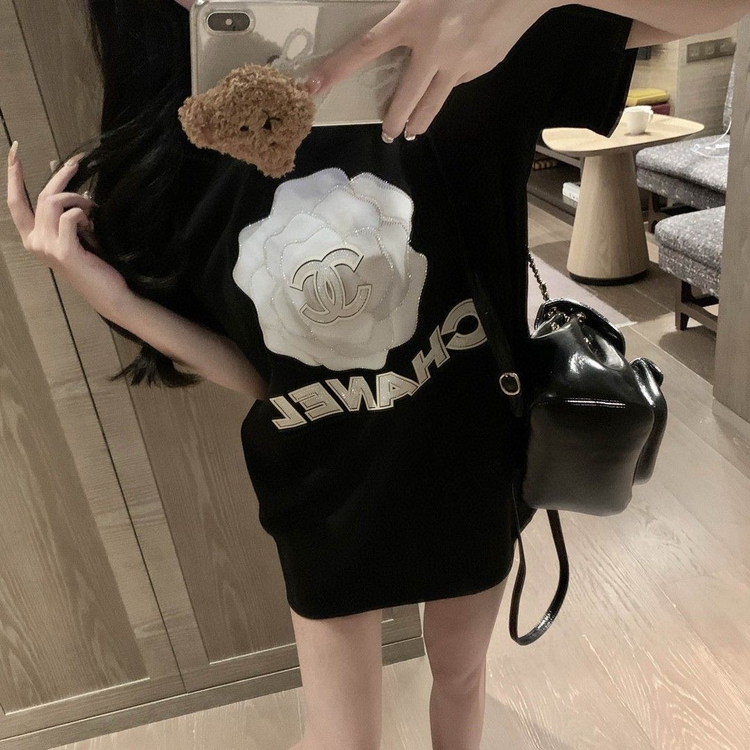 【Tops】キラキラ花柄Tシャツ T01625