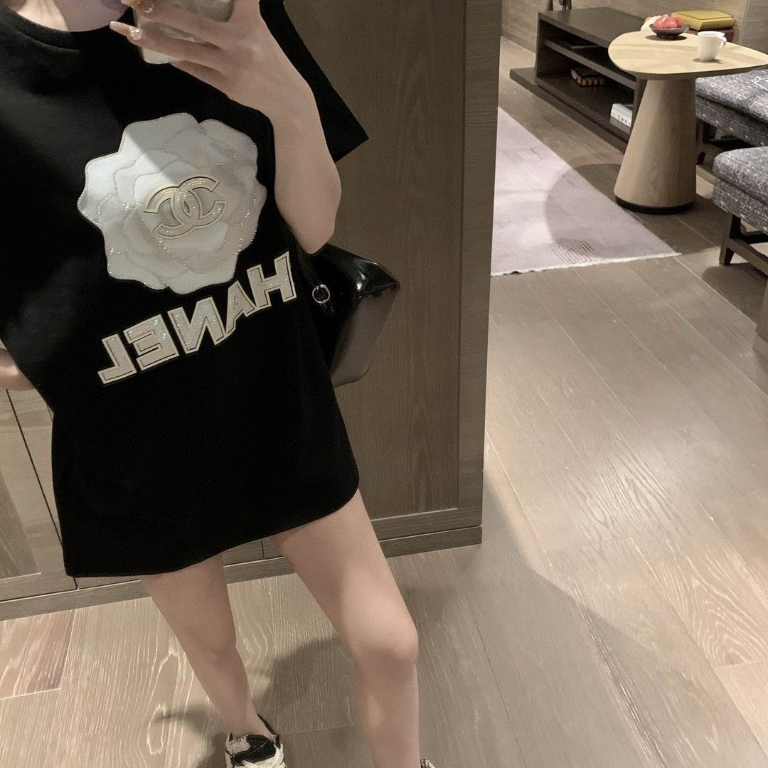 【Tops】キラキラ花柄Tシャツ T01625