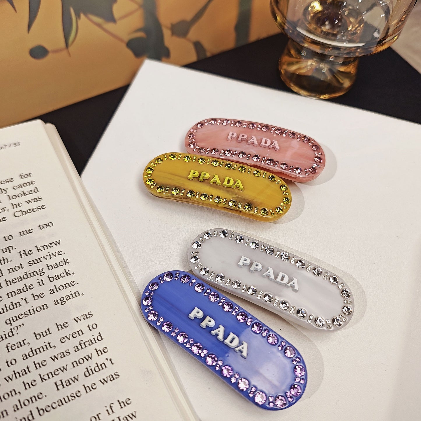 【雑貨】キラキラ多色ヘアクリップ T01863