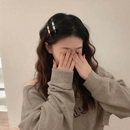 【雑貨】シンプル黒ヘアピン2枚セット　Z8115