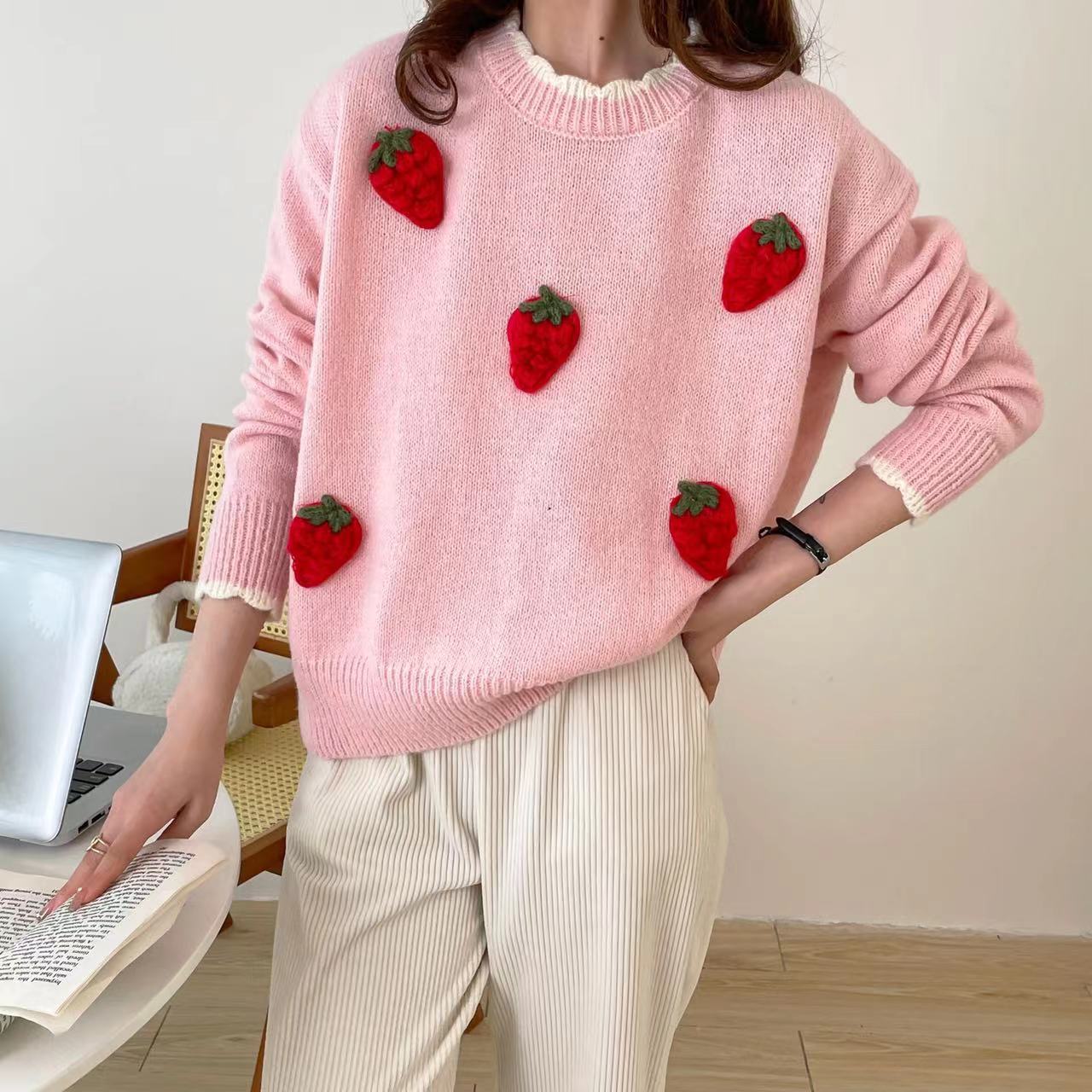【Tops】立体🍓イチゴニットセーター　Z7714