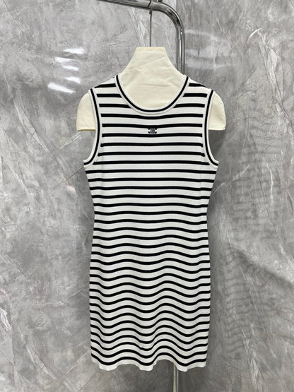 【Dress】ストライプ柄ワンピース T01619