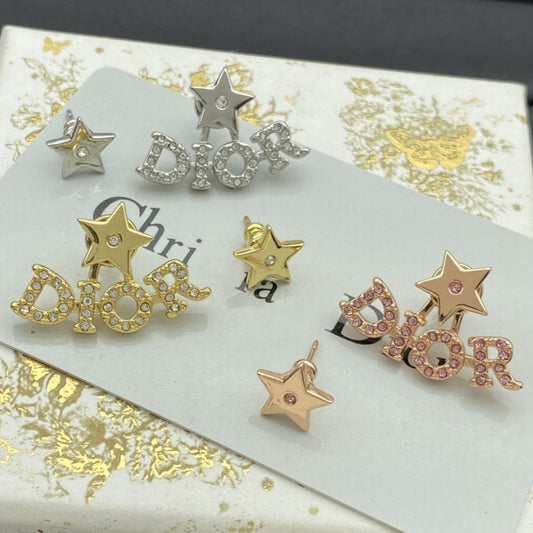 【雑貨】✨キラキラピアス T01190