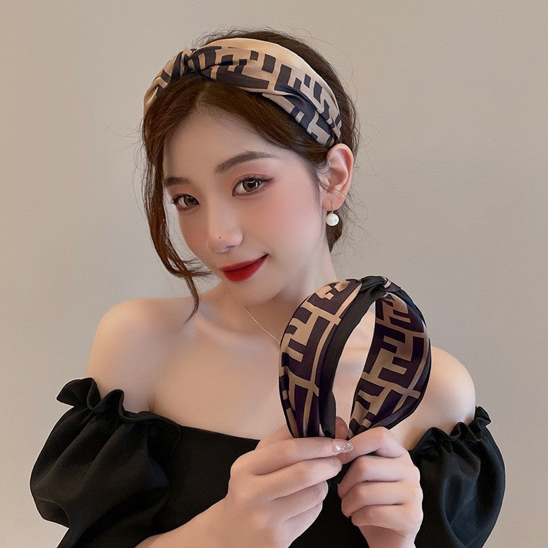 【雑貨】高級感ヘアカチューシャ　Z8145