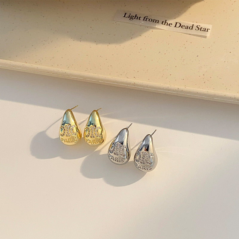 【雑貨】人気ピアス2色　Z7971
