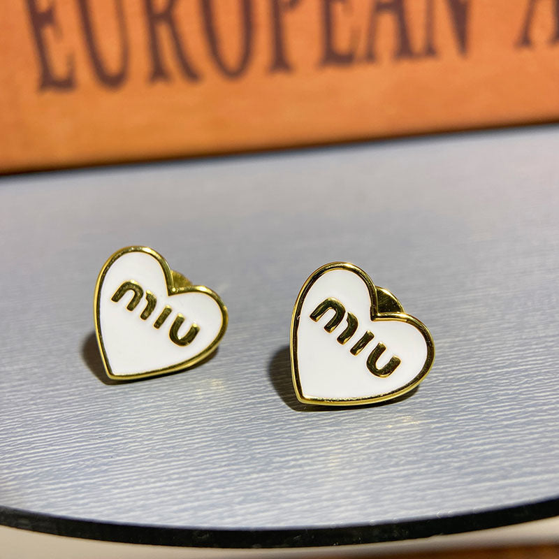 【雑貨】♡かわいいハート柄ピアス T01825