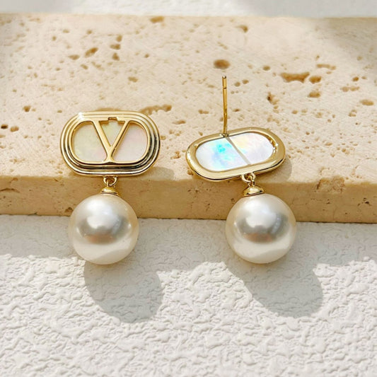 【雑貨】ミニマルシェルピアス T01731