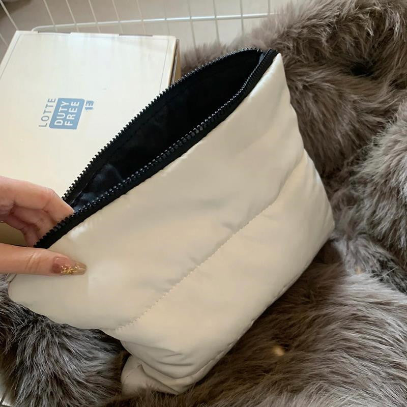 【雑貨】化粧ポーチ　Ｗ14382
