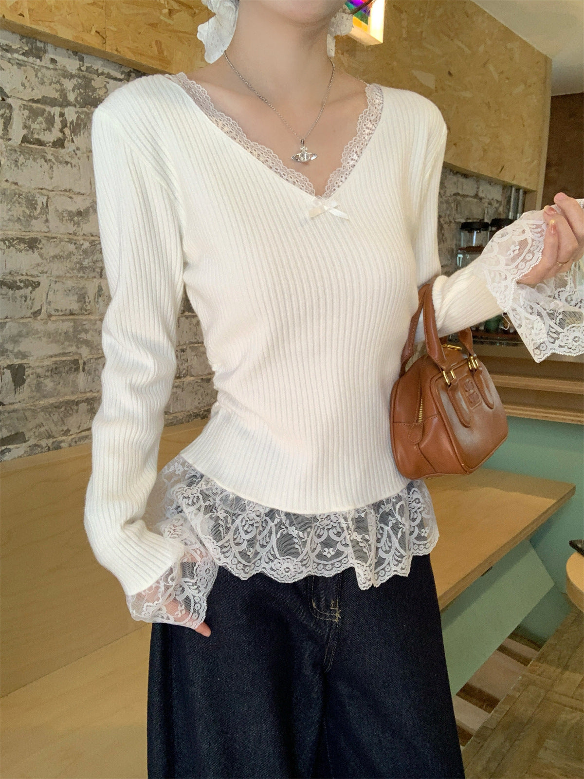 【Tops】レース切り替えベルスリーブトップ T01206