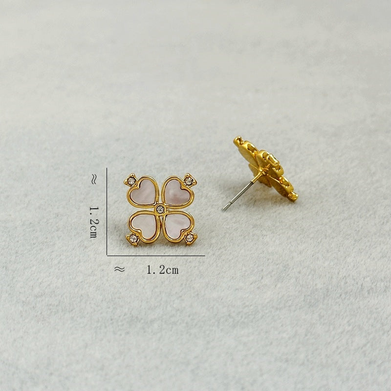 【雑貨】ハート柄イヤリング T01566
