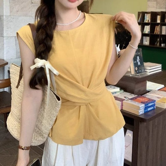 【Tops】ベルト付きノースリーブシェイプドシャツ T01761