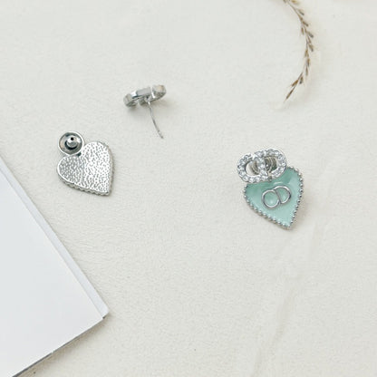 【雑貨】♡ジルコニア アルファベットピアス T01809