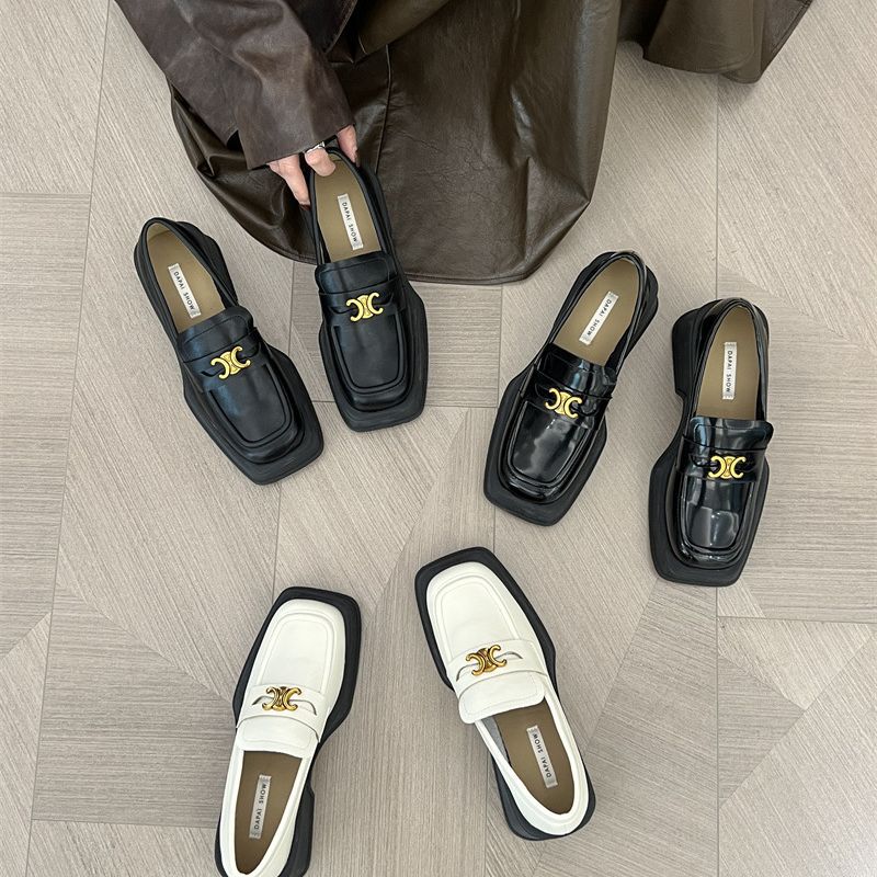 【Shoes】厚底ロファーシューズ　Z8136