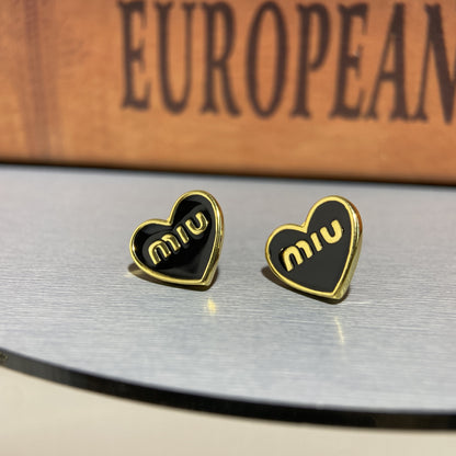 【雑貨】♡かわいいハート柄ピアス T01825