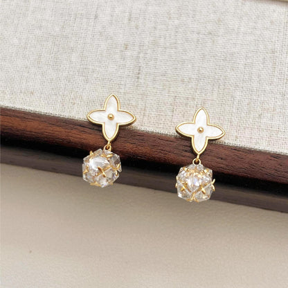 【雑貨】シンプルモノクロラグジュアリーピアス T01739
