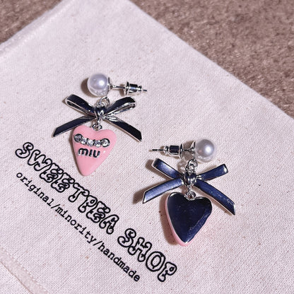 【雑貨】上品な輝きピアス T01797