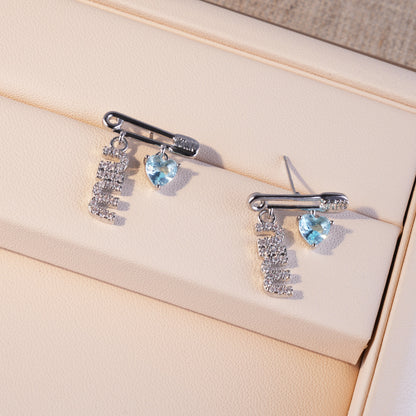 【雑貨】アルファベット×ハートのキュートピアス T01803
