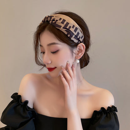 【雑貨】高級感ヘアカチューシャ　Z8145